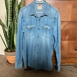 Denim Levi’s Button-up Shirt